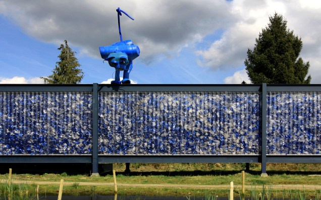 PET pavilion - Holanda - Project.DWG + LOOS.FM. Garrafas PET recicladas.