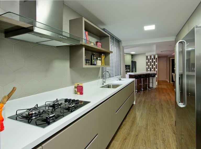 pura-inspiracao-apartamento-integrado-combina-ambientes-elegantes-e-despojados-011