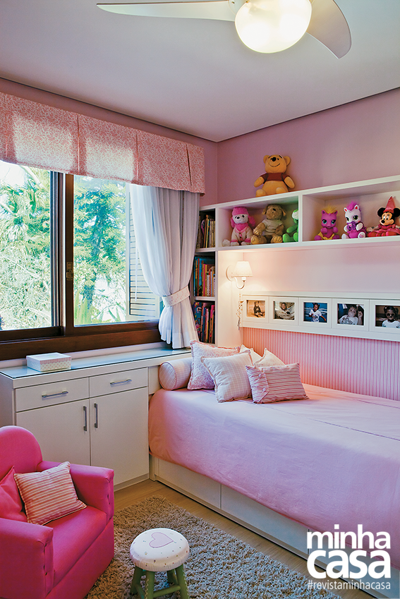 Quarto de menina é atualizado com marcenaria