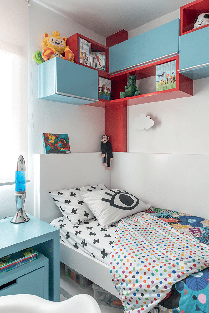 quarto-infantil-espaço-é-reformado-para-acompanhar-crescimento-prateleira quarto-infantil-espaço-é-reformado-para-acompanhar-crescimento-prateleira