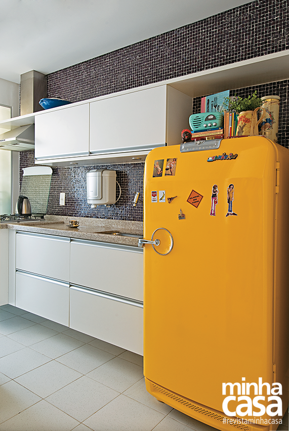 Reformado sem quebra quebra, apê de 67 m² ganha visual descolado cozinha