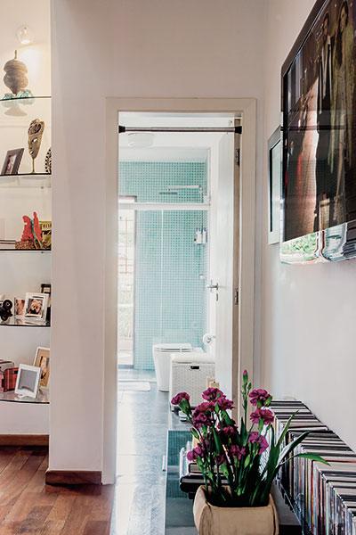 Sobrado 145 m² tem estilo rústico-moderno e quintal com inspiração toscana