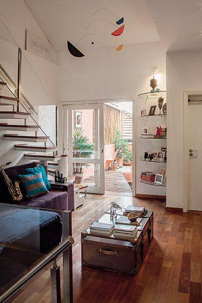 Sobrado 145 m² tem estilo rústico-moderno e quintal com inspiração toscana