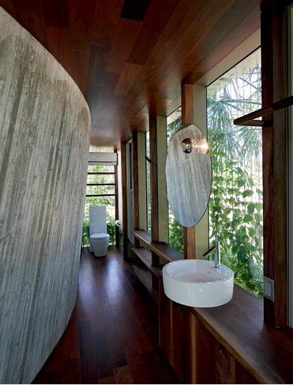 residencia-em-miami-parece-flutuar-sobre-o-terreno-043
