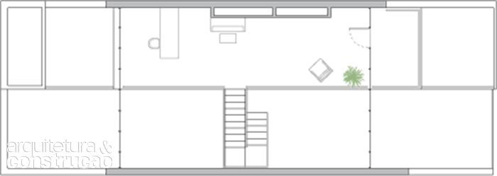 Casa moderna tem vitrô na fachada