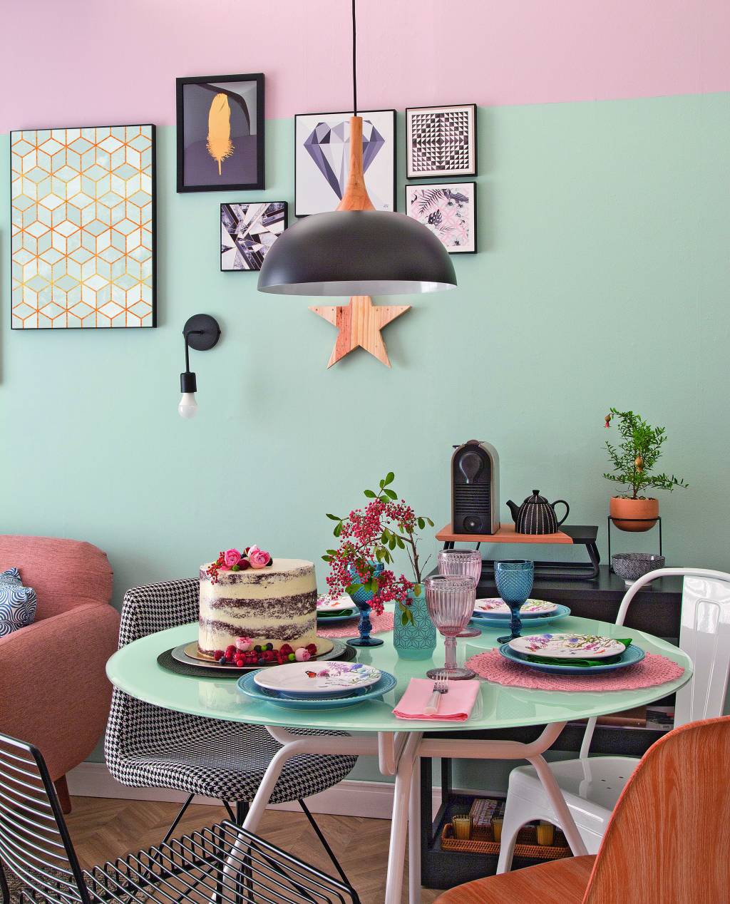 Sala de estar e jantar no tom rosa quartzo – jantar