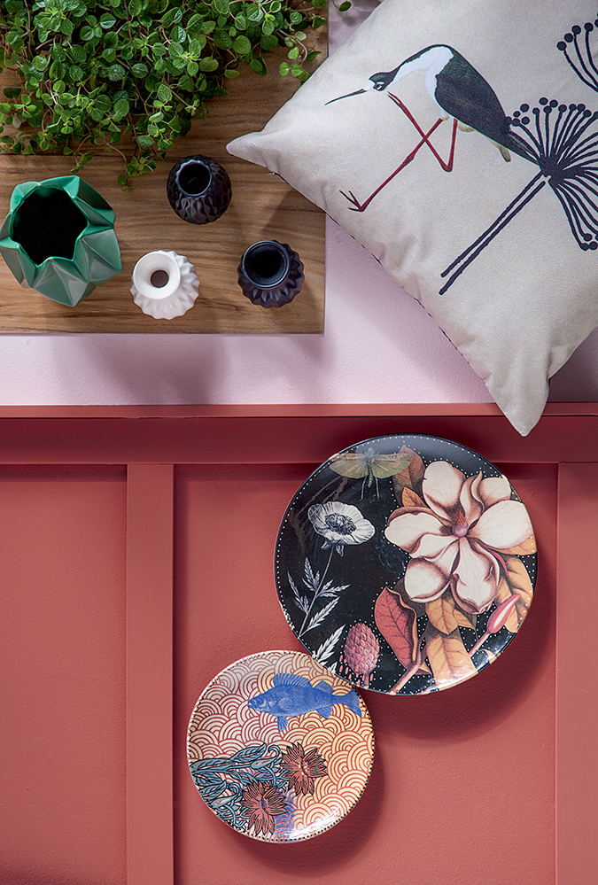 salas-de estar-e-jantar–decoradas-com-painel-de-boiserie-jogo-de-cores