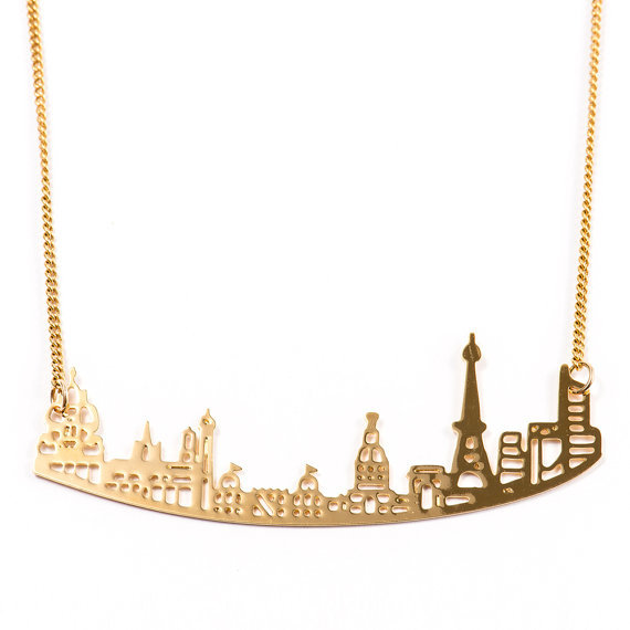 Colar PAris City, por $29, na Etsy. Da Sketchadeisgn