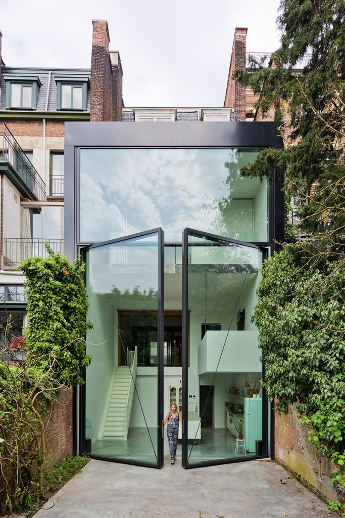 casa Lalo, na Antuérpia, Bélgica, assinada pelo estúdio Sculp[IT] Architecten BVBA