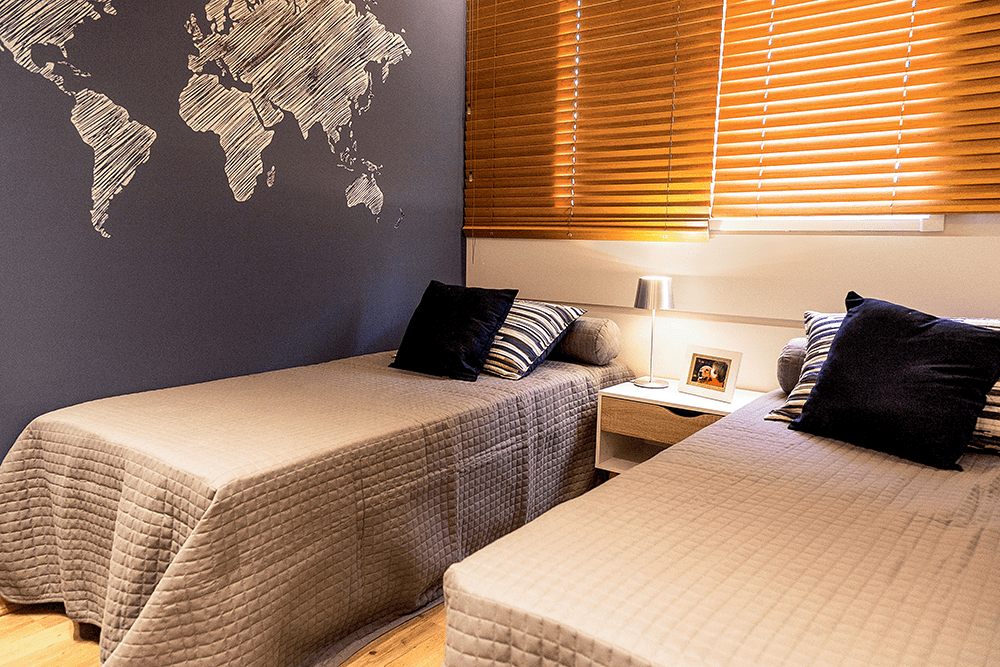 tons-neutros-valorizam-a-decoração-do-apartamento-de-57-m2-quarto tons-neutros-valorizam-a-decoração-do-apartamento-de-57-m2-quarto