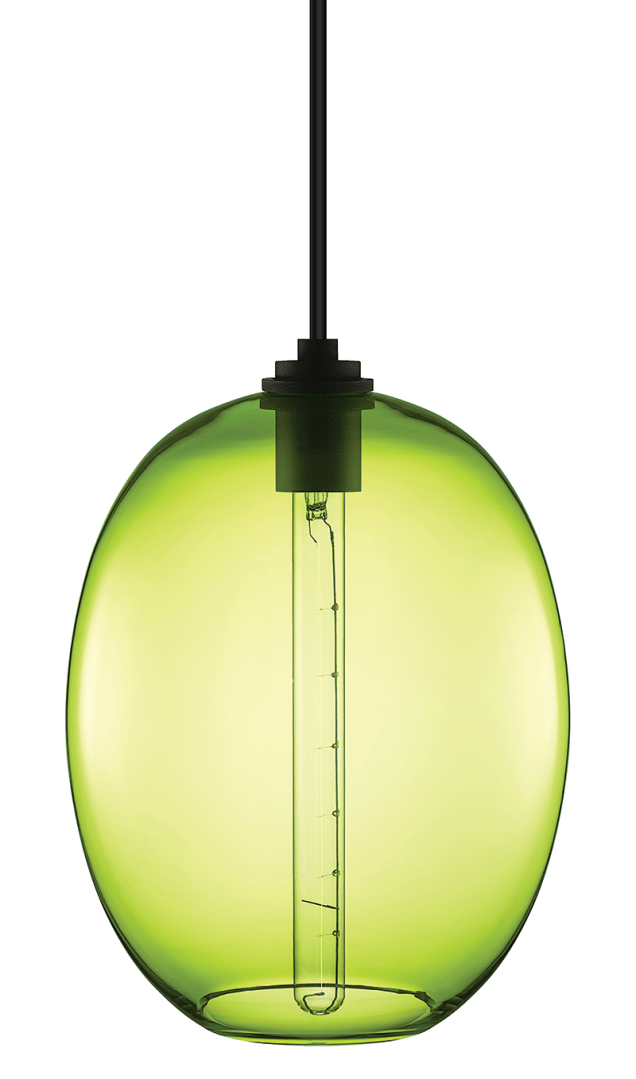 Lanterna Verde: Criada por Jeremy Pyles para a Niche, o pendente Ellipse (25 x 32 cm), de vidro soprado, aceita leds ou lâmpadas incandescentes e está à venda no e.shop da marca.