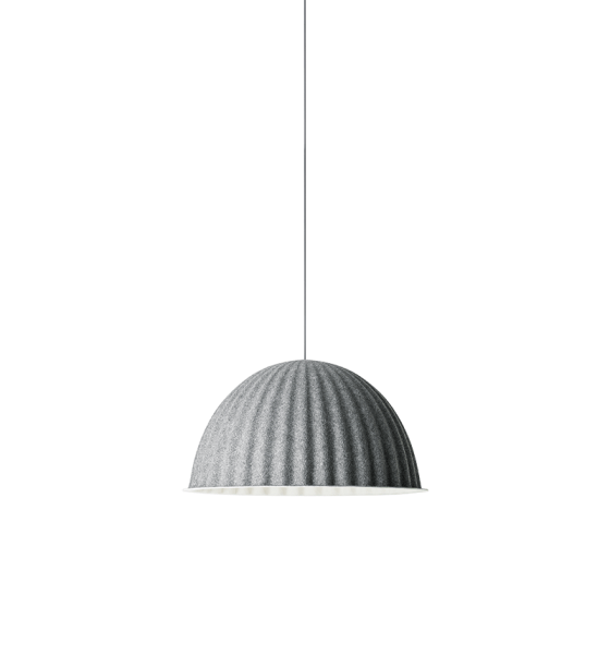 Design macio: Feito de feltro reciclado, o pendente Under the Bell (46 x 82 cm), do estúdio Iskos-Berlin para a Muuto, aposta no material que absorve ruído, melhorando o conforto acústico ao redor. Por US $ 698 na Finnish Design Shop.