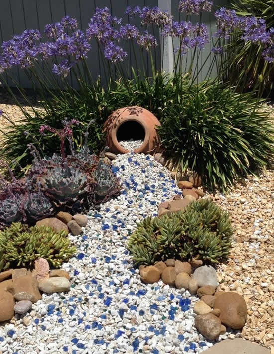 10-ideias-para-ter-uma-fonte-charmosa-no-jardim-13