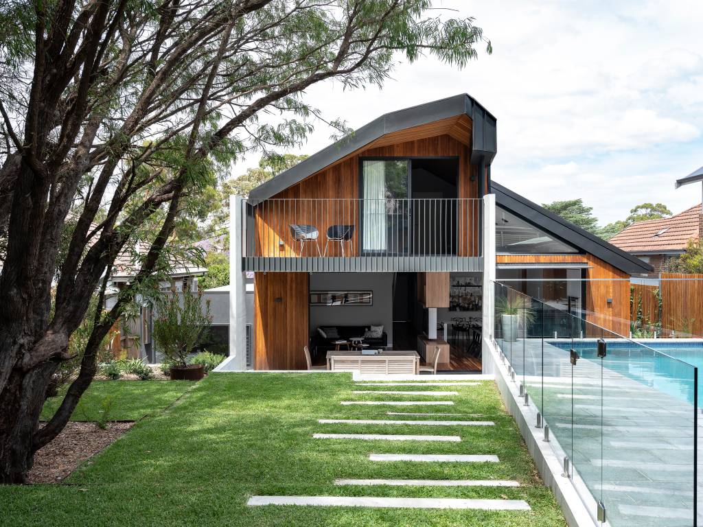 Casa de 240 m² na Austrália ganha extensão contemporânea
