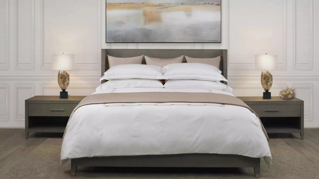8-jeitos-simples-e-baratos-de-deixar-sua-cama-mais-chic-casacombr-thespruce-4