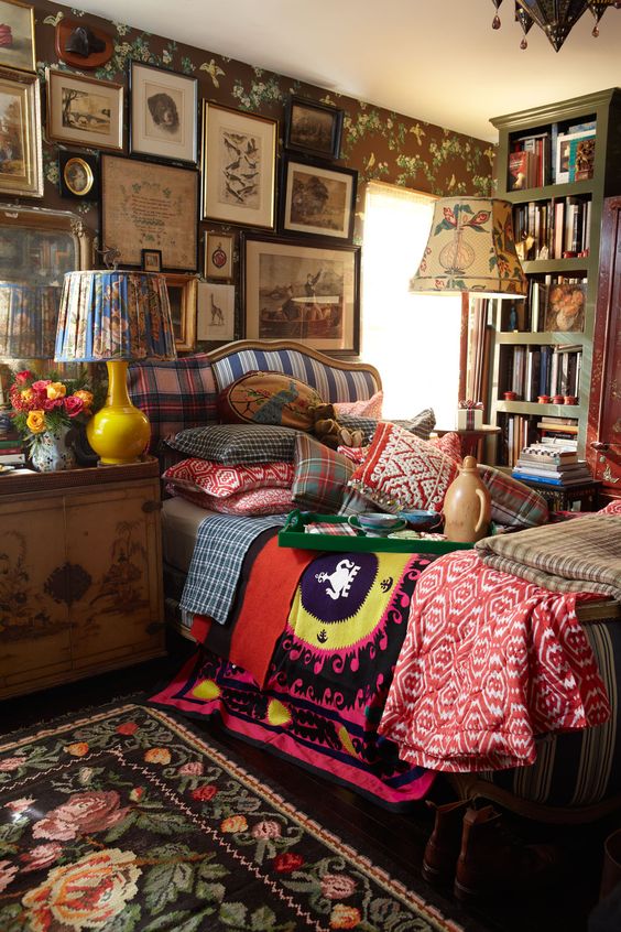 Maximalismo na decoração: 35 dicas de como usar