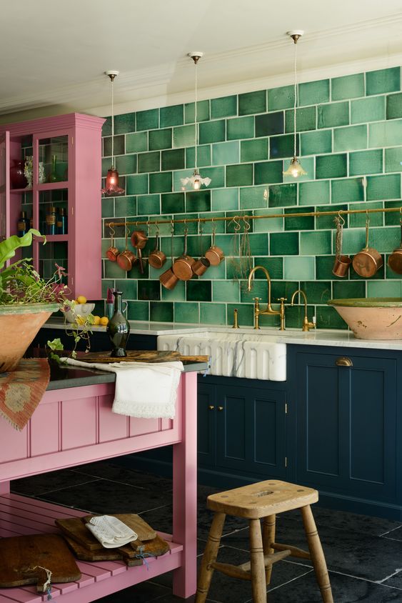 Maximalismo na decoração: 35 dicas de como usar
