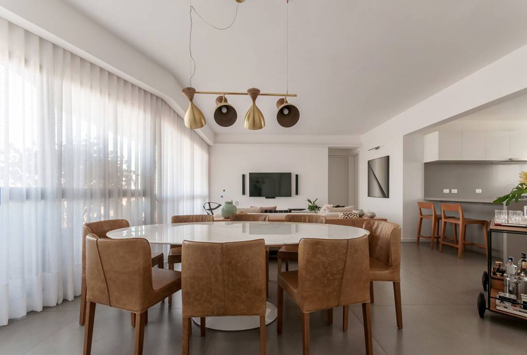 ambientes-integrados-com-estetica-minimalista-e-com-tons-claros-casa.com-estudio-marion-xavier-1