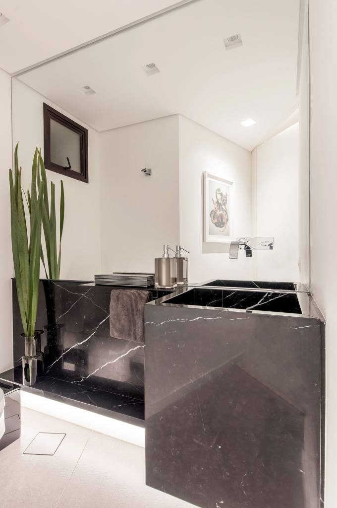 ambientes-integrados-com-estetica-minimalista-e-com-tons-claros-casa.com-estudio-marion-xavier-24