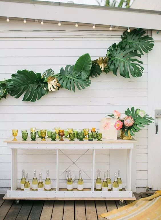 11-jeitos-criativos-de-decorar-com-folhagens-flores-e-ramos-casacombr-thespruce-8