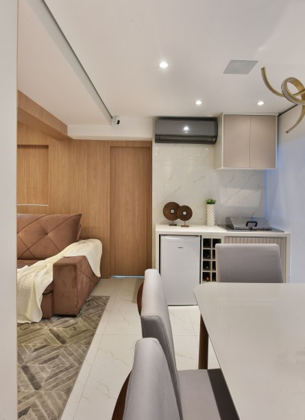 Apê de 70 m² em São Paulo recebe décor clean e varanda gourmet