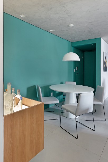Reforma transforma apê de 40 m² clássico com projeto moderno e minimalista
