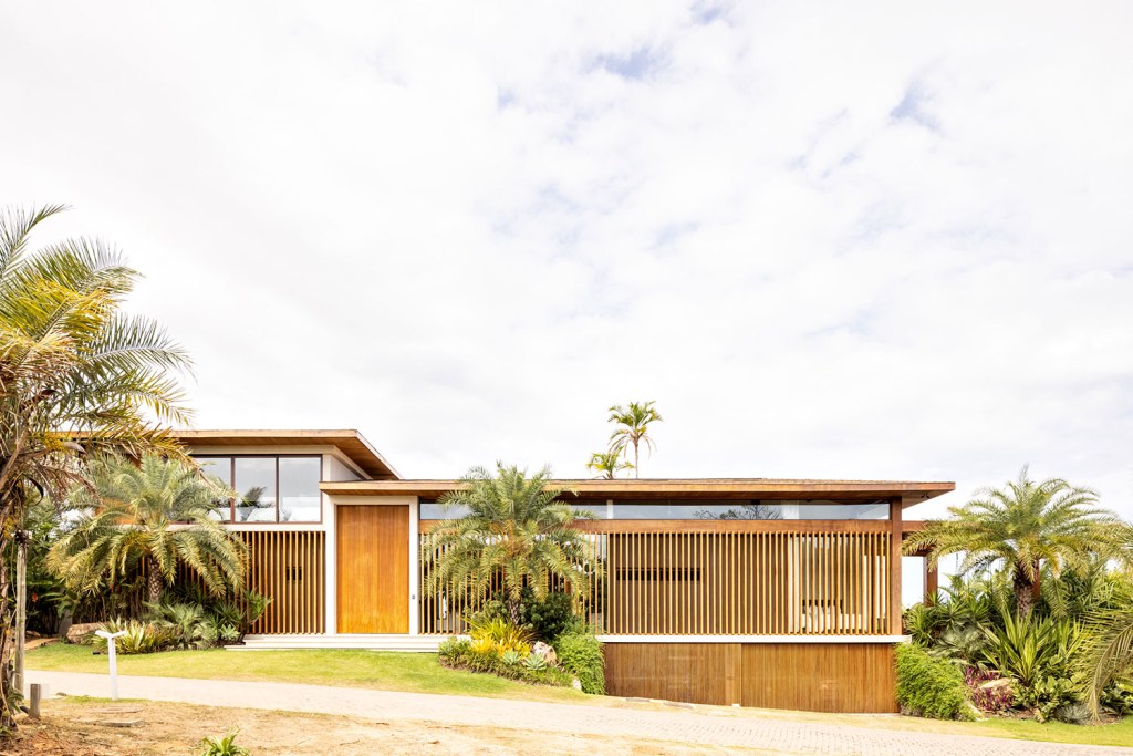 casa de 1 500 m² valoriza vista para o mar e para area de preservacao casa.com bowerbird architectsco fran parente 33 Vision Art NEWS