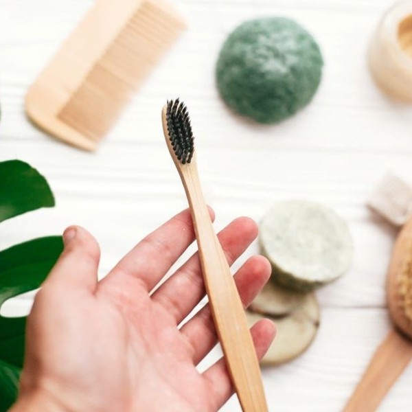 como-higienizar-sua-escova-de-dentes-casacombr-ecobos-8webp