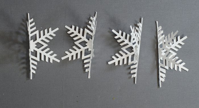 Faça um enfeite de Natal de floco de neve com papel