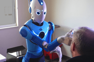 Este-robô-pode- ser-de-tudo-de-médico-a-astronauta-01