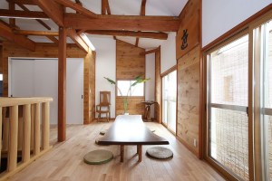 como-criar-sala-jantar-japones-decoist-mesa baixa de madeira