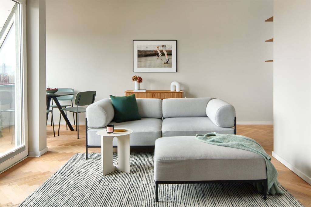 reforma-em-ape-na-alemanha-traz-cor-e-visual-mais-moderno-casa.com-kathy-kunz-interiors-sabine-zoltnere-14