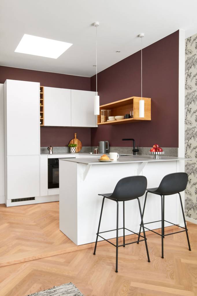 reforma-em-ape-na-alemanha-traz-cor-e-visual-mais-moderno-casa.com-kathy-kunz-interiors-sabine-zoltnere-3 reforma-em-ape-na-alemanha-traz-cor-e-visual-mais-moderno-casa.com-kathy-kunz-interiors-sabine-zoltnere-3