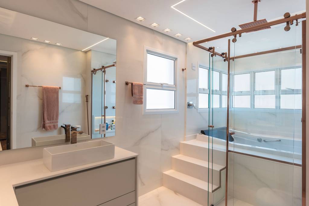 trace-arq-e-design-tons-de-cinza-e-amadeirado-dominam-reforma-com-integracao-de-ape-BANHO-SRA-I-(2) trace-arq-e-design-tons-de-cinza-e-amadeirado-dominam-reforma-com-integracao-de-ape-BANHO-SRA-I-(2)