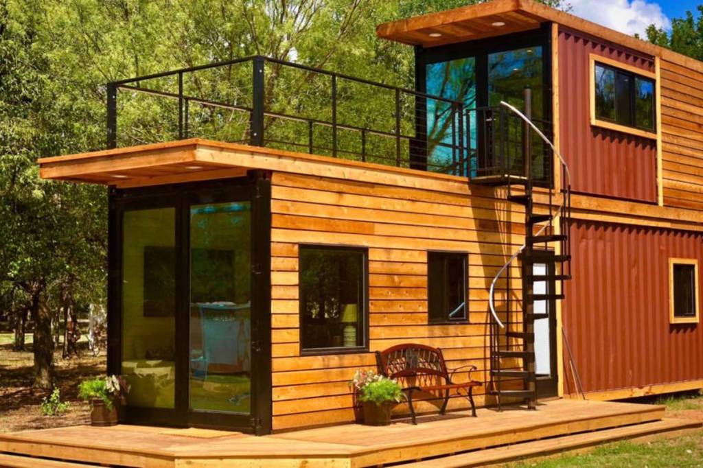 5-casa-container-custo-beneficios-sustentabilidade-casa-container-madeira-dois-andares-curbed