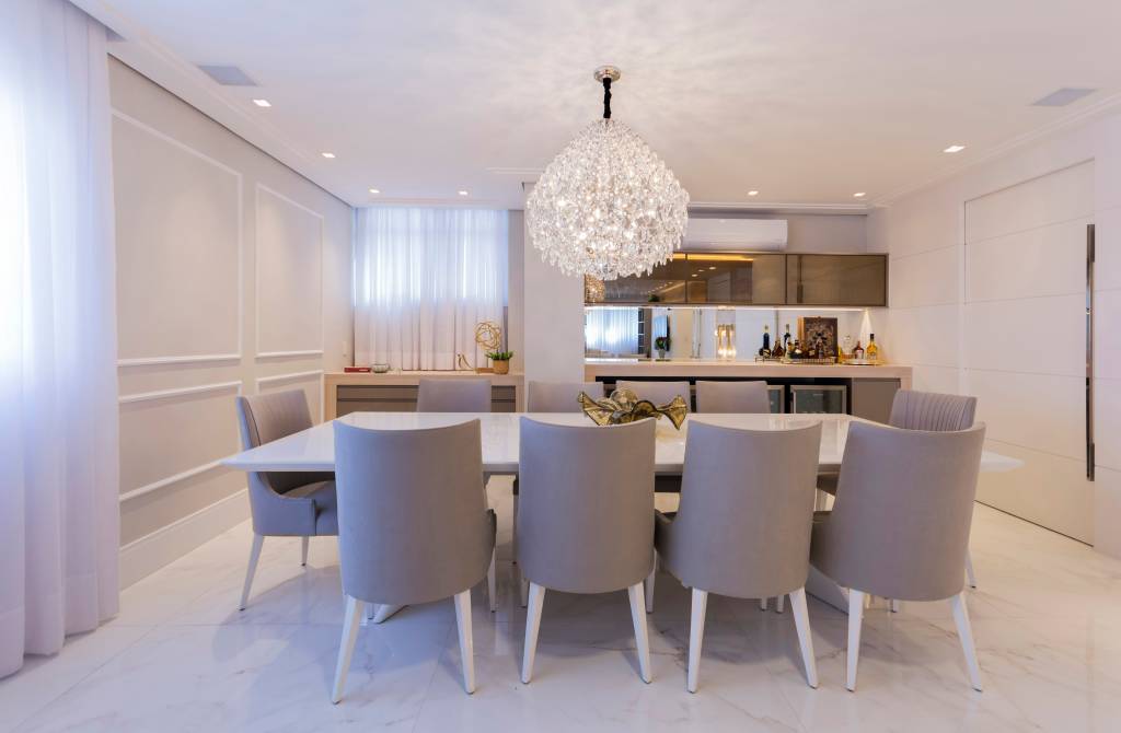 Como-iluminar-salas-de-jantar-e-varandas-gourmet-lustre-cristal Como-iluminar-salas-de-jantar-e-varandas-gourmet-lustre-cristal