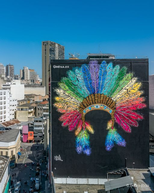 Galeria Pagé ganha cores do artista plástico MENA