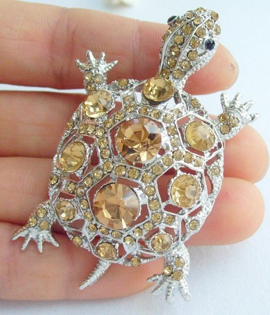 Porque-você-deve-incluir-uma-tartaruga-na-decoração-da-sua-casa-05 Tartaruga miniatura strass