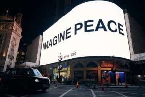 Yoko-Ono-convida-o-mundo-a-imaginar-a-paz-08