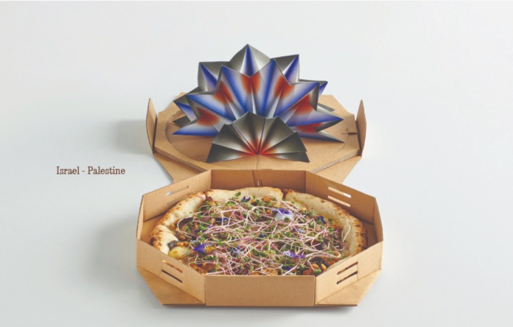 Caixa de pizza com flor pop-up azul e vermelha