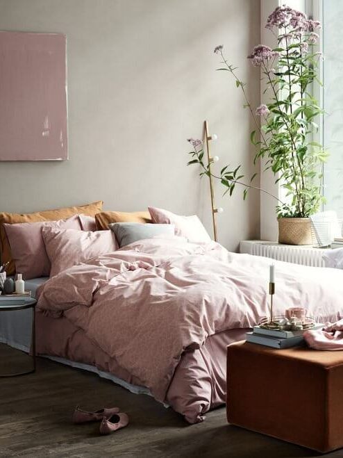 como-decorar-um-quarto-rosa-para-adultos-casa.com-the-nordroom-34 Quarto com roupa de cama rosa
