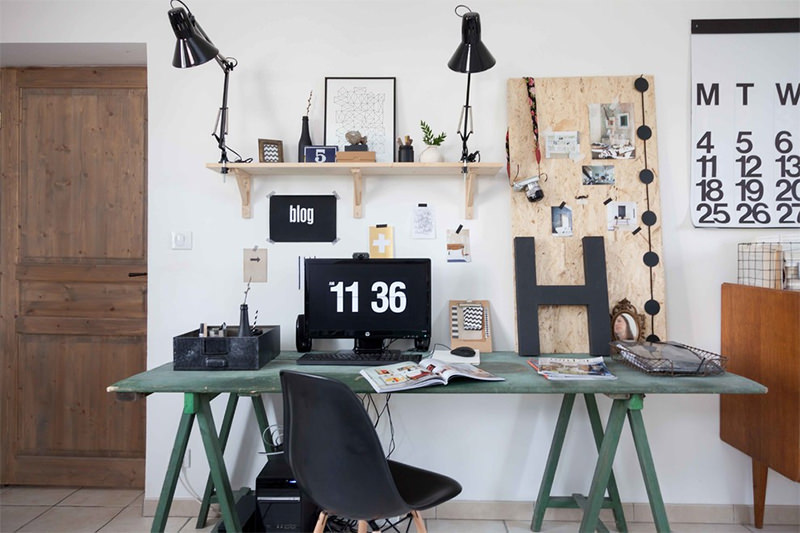 Home office em estilo industrial