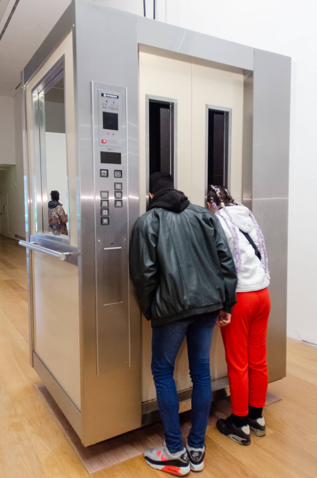 Piscina-que-não-molha-Exposição-de-Leandro-Erlich-chega-em-São-Paulo-09 A tensão | Leandro Erlich