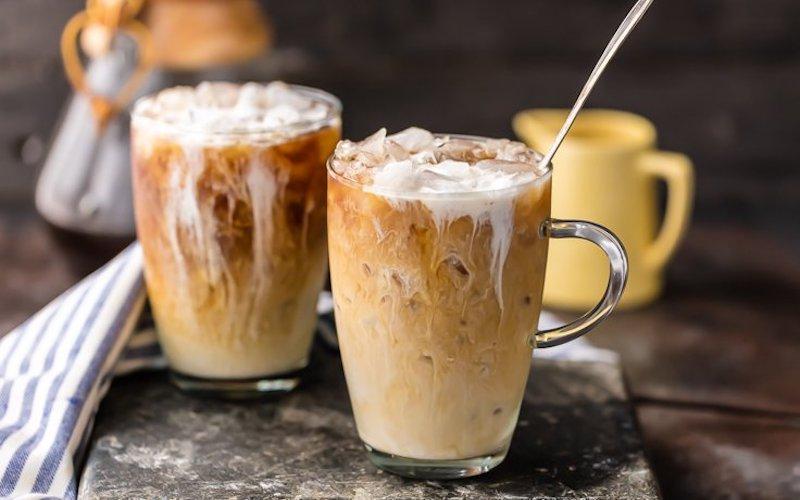 receita-cafe-gelado-mcities Canecas de vidro com café gelado