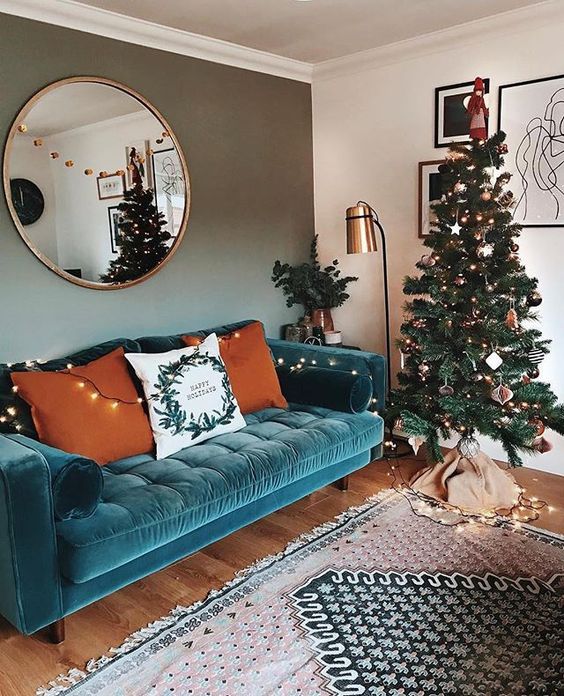 Sofa turquesa por que nao Veja 27 inspiracoes-DigsDigs (10) Sala de estar com sofá turquesa.