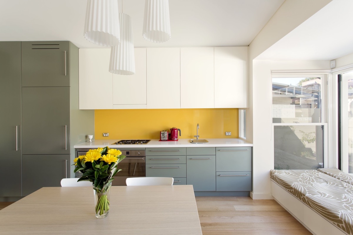 Cozinha de uma parede: conheça o modelo e veja inspirações