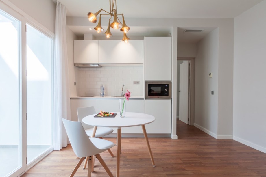 Cozinha de uma parede: conheça o modelo e veja inspirações