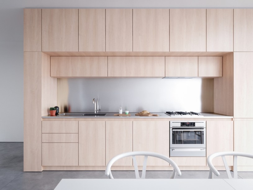 Cozinha de uma parede: conheça o modelo e veja inspirações