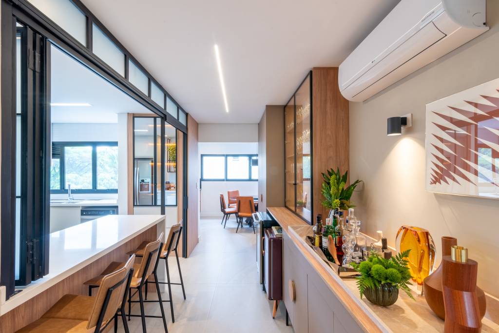 estilo-clean-tons-nude-ape-200m-souza-kaza-fotos-julia-herman-cozinha-integrada-bancada-cozinha-integrada-porta-vidro-correr-05 estilo-clean-tons-nude-ape-200m-souza-kaza-fotos-julia-herman-cozinha-integrada-bancada-cozinha-integrada-porta-vidro-correr-05