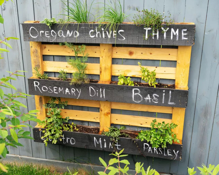14 projetos DIY para o jardim com paletes